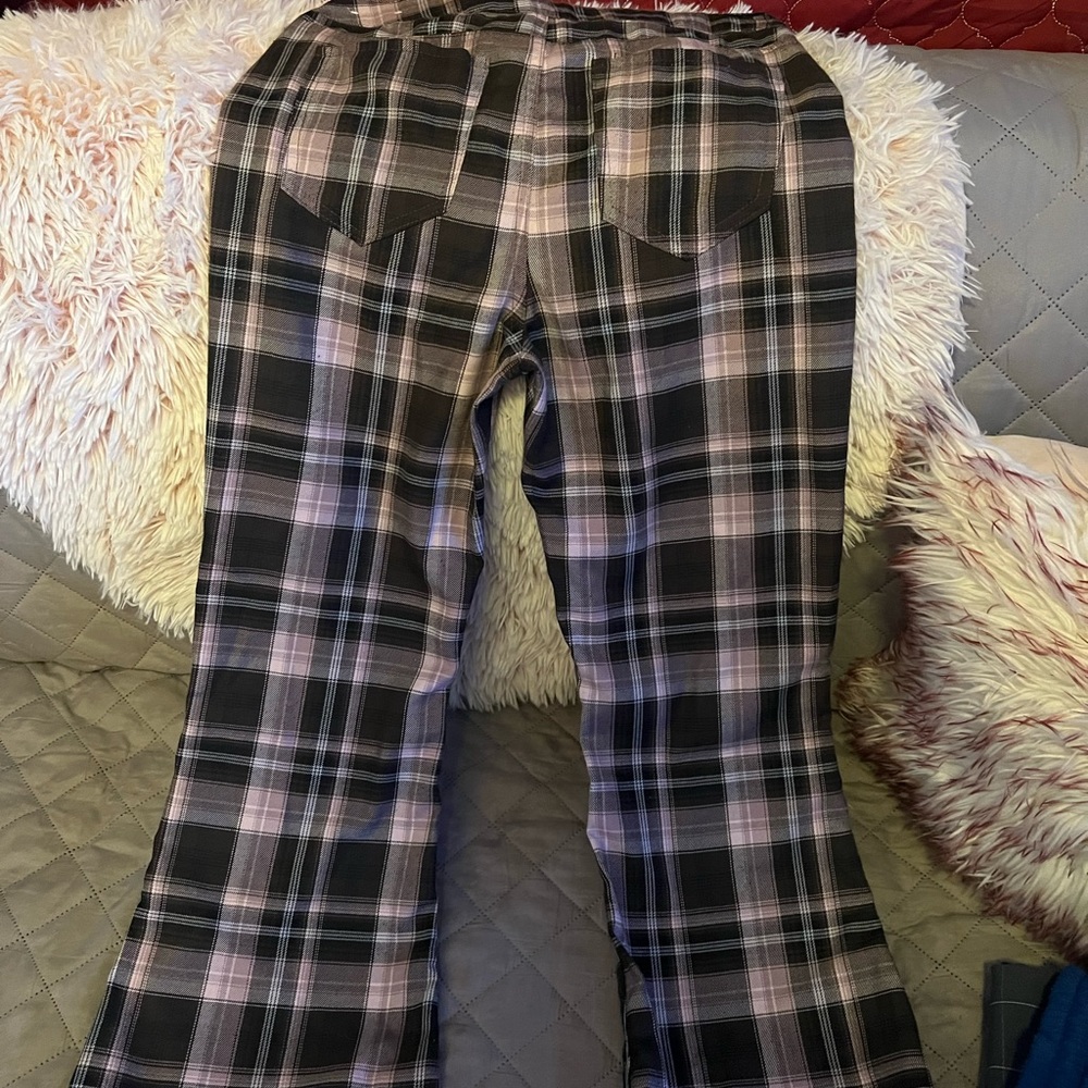 Size 3 bellbottoms $15+ shipping  $15 only for pickup